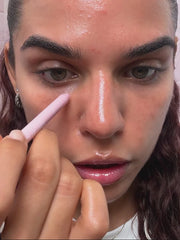 dark circle defense™ corrector brush